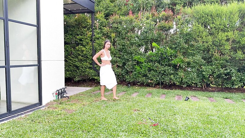 Nicole Belle - Unaware Giantess In The Garden