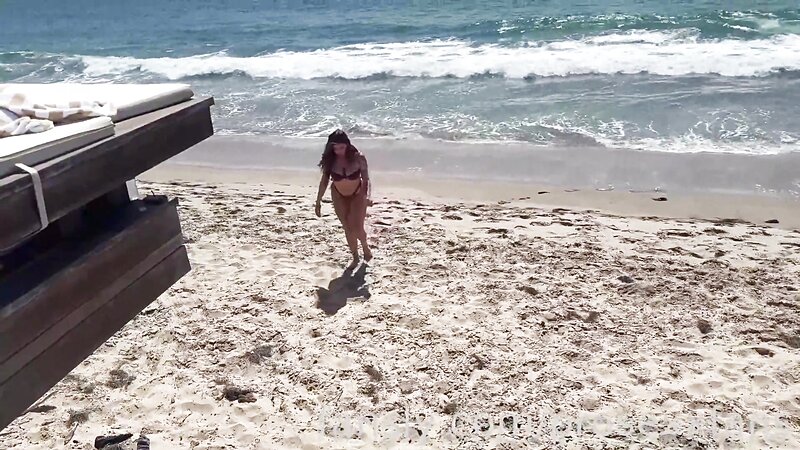 Rosie Rider - Gets Fucked In A Beach House