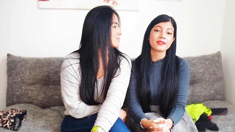 Marta María Youtuber Santos bodies con Karla Video