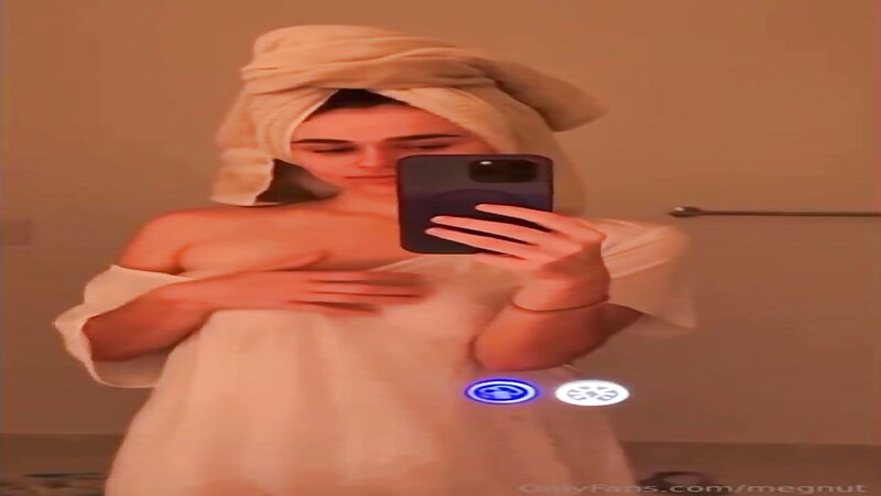 Megan Guthrie Mirror Tits Tease Video Leaked