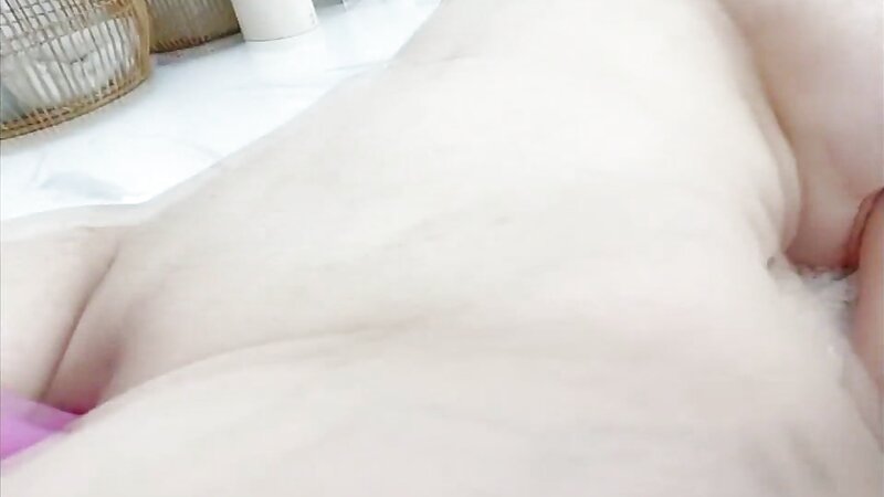 Momokun Naked Vibrator Masturbating Fun