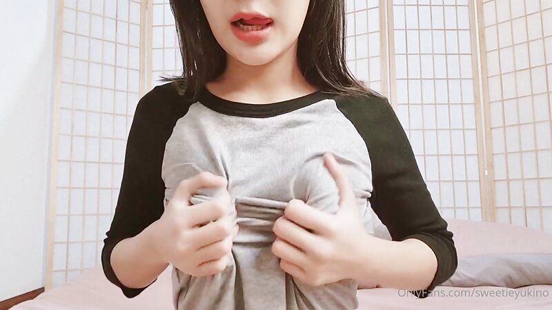 Sweetie Yukino Nude Tits Teasing Show