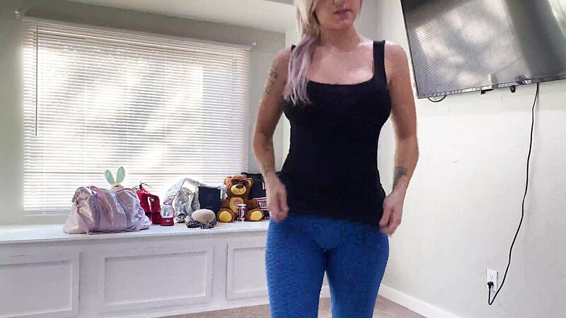 Trixie Thomas Topless Try-On Hottie