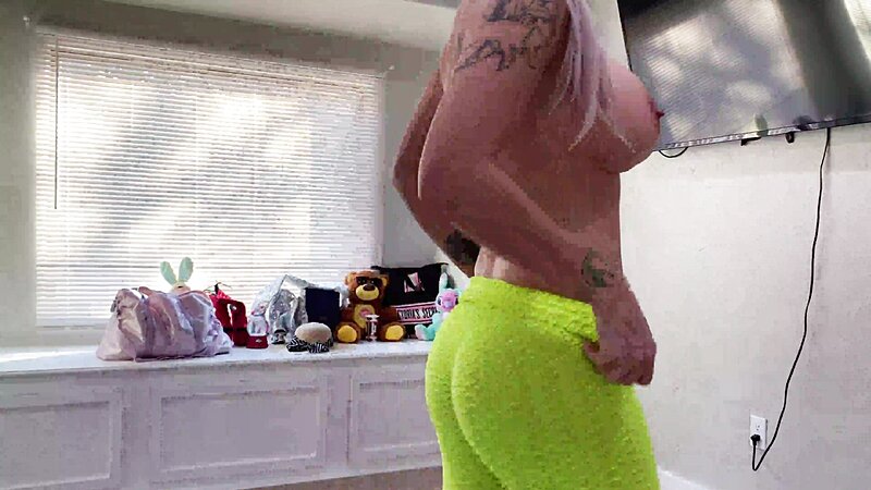 Trixie Thomas Topless Try-On Hottie