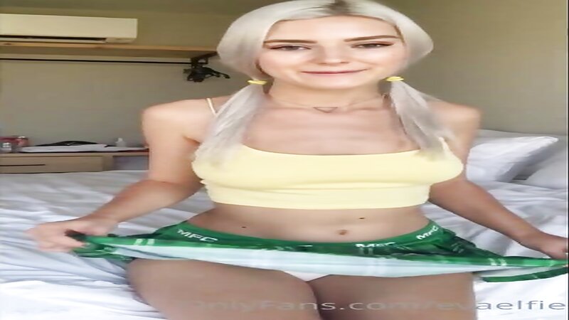 Eva Elfie Naughty Schoolgirl Masturbating