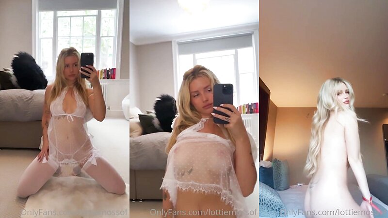 Lottie Moss Naked Spreading Pussy Wide